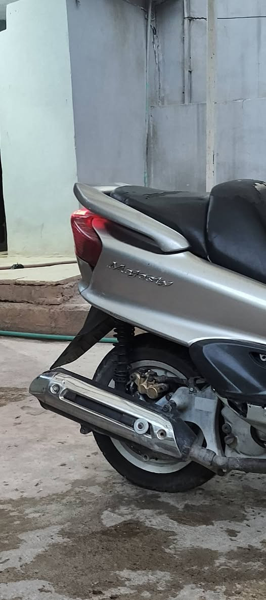 ماطور ماجسته نضيف كلو شغال وايرمنيه سلف بك لايت معدل فول سعر 400 /***********
