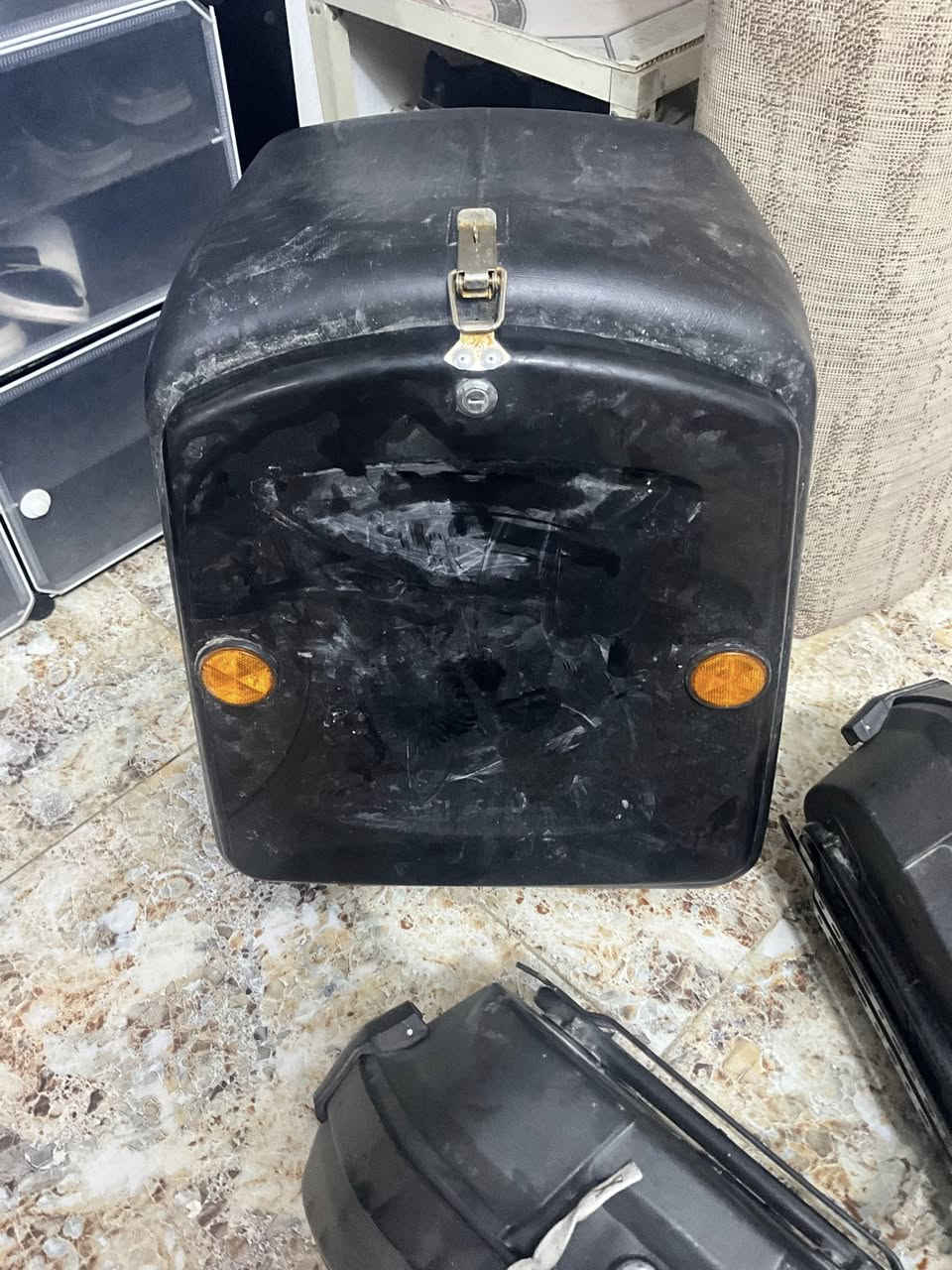 صندوك دلفري جديد ما مستخدم اخذته وما اشتغلت وصناديك صفح هم انضاف 100 بيهن مجال


**إذا كنت صاحب هذا الإعلان وتريد حذفه لأي سبب، رجاءا أرسل رسالة إلى الدعم الفني**