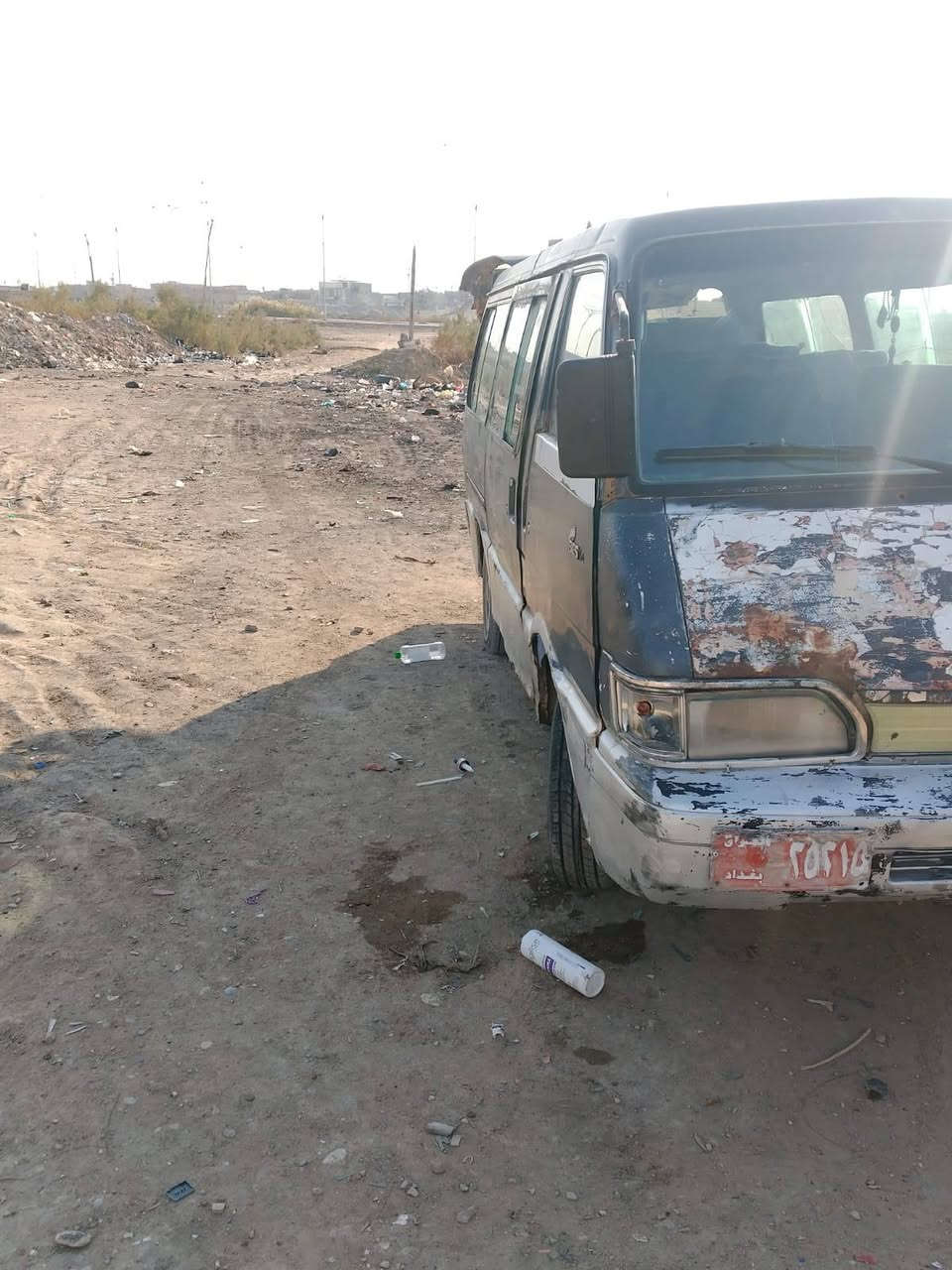 سلام عليكم سياره للبيع بسته موديل 94محرك كير خير من الله  سنويه عضم عاج السعر 14وبيه مجال مكاني واسط قضاء الحي ***********
