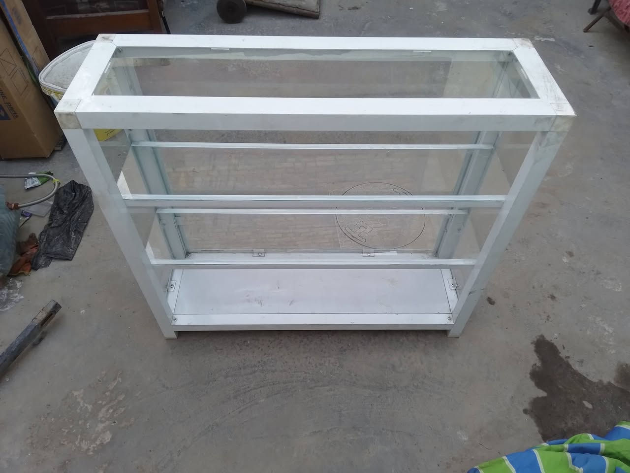 سلام عليكم 
فاترينة عدد 2
طول متر 
عرض 30 
رتفاع 90 
مكاني بغداد حي العامل


**إذا كنت صاحب هذا الإعلان وتريد حذفه لأي سبب، رجاءا أرسل رسالة إلى الدعم الفني**