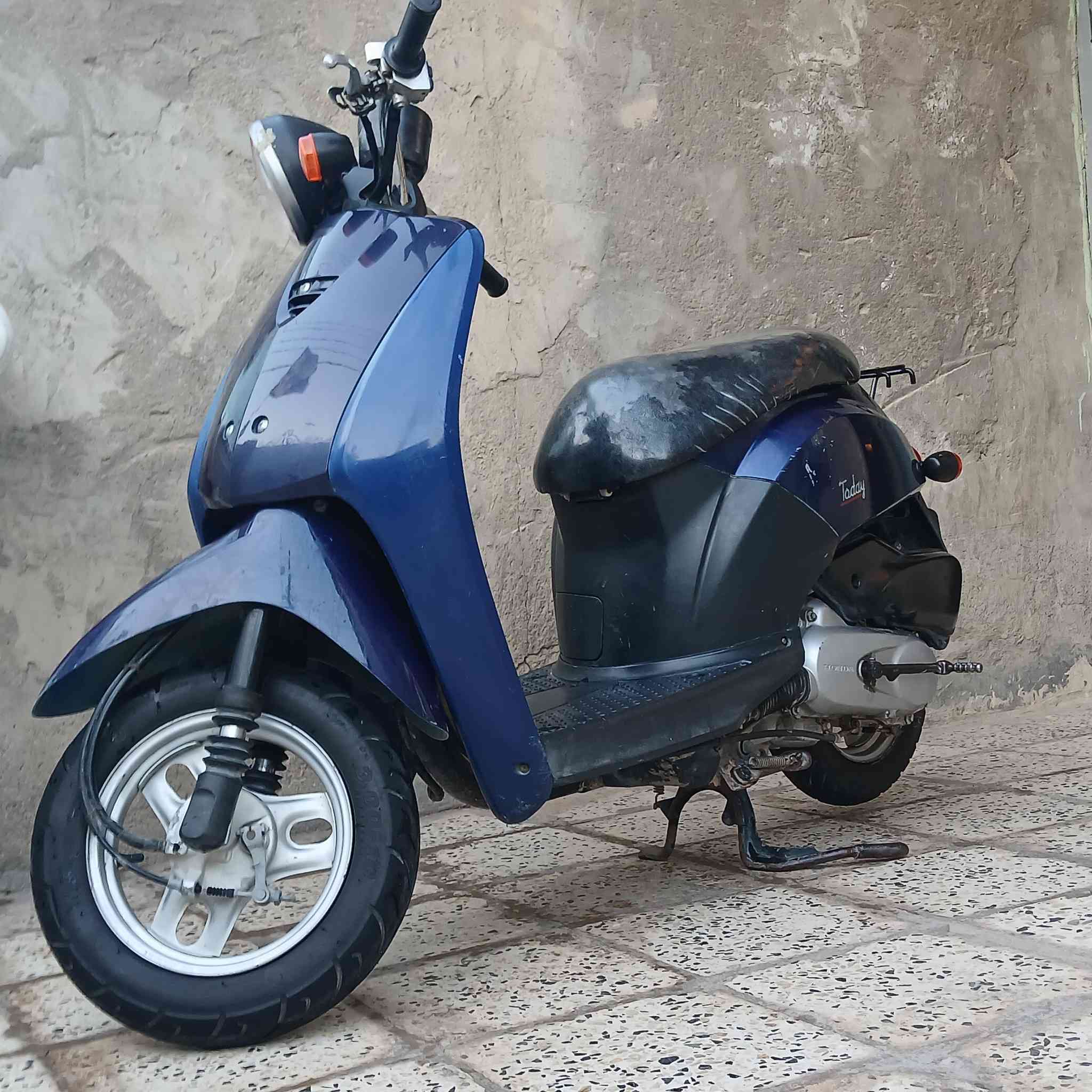 سلام عليكم دراجة فله ياباني للبيع دراجه كامله وحلوه السعر 450 الف وبيه مجال ***********مكاني كوت
