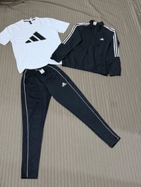 أديداس أصلي • تيشرت قطني • مقاس ٦٠-٦٥