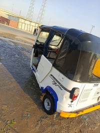 تكتك للبيع جاهزه من كلشي  رقم سنويه 5ونص موشراي لا يتعبني07711340481