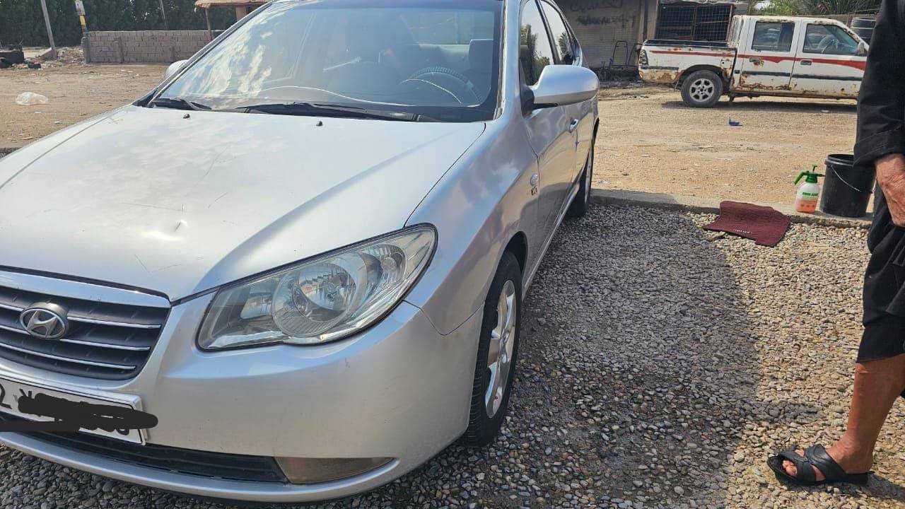 السلام عليكم ورحمة الله وبركاته 
الالنتر طك فلين موديل 2010ليزريه  
*دواخل بيجي خليجي
*متوئمة ع الشاصي طبق الاصل مكينه المرغوب دوش
*شرط الحاسبه
*كصة جنطة شغل درجة اولى باجات 
*دخول جديد
* متومة اربيل انكليزي شرط الحاسبة
*وكاله بسم المشتري 
*سنوية ام الفسفوره شرط اصليه
*السيارة جاهزة وبدون اي نقص 
*كير مكينة تبريد تدفئة حدادية كله كفاله
* مكان السيارة ذي قار قضاء الدوايه 
*السعر 40 ومجال قليل حك الجيه
لاتصال///***********
