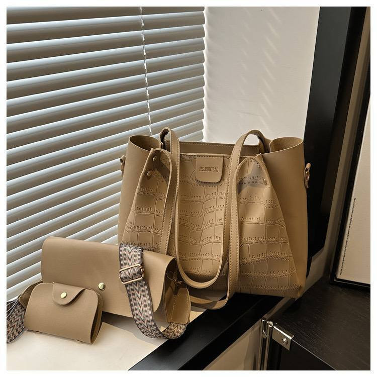 👜حقيبه كوالتي عالي تتكون من ٣ قطع 

👜 الابعاد 28*40

👜 السعر صار ٨ الاف يتوفر توصيل إلى جميع المحافظات خمسة الاف 

ً بغداد, العراق


**إذا كنت صاحب هذا الإعلان وتريد حذفه لأي سبب، رجاءا أرسل رسالة إلى الدعم الفني**