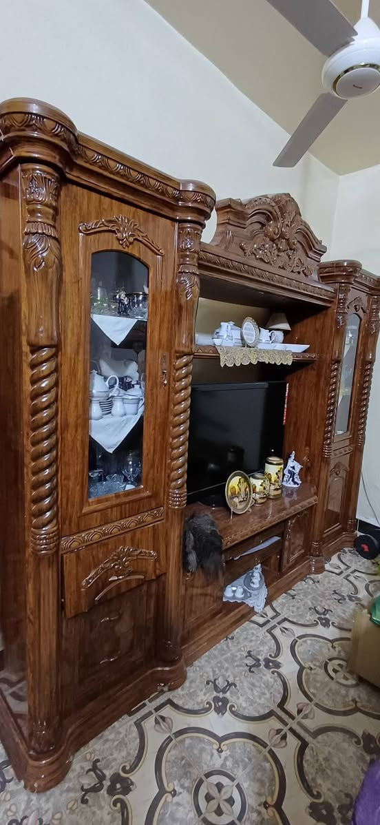 تخم + معرض
التخم 5 قطع مثل مموجود بالصور سعره 600
المعرض مابي نقص سعره 200 
واسط / العزيزية


**إذا كنت صاحب هذا الإعلان وتريد حذفه لأي سبب، رجاءا أرسل رسالة إلى الدعم الفني**