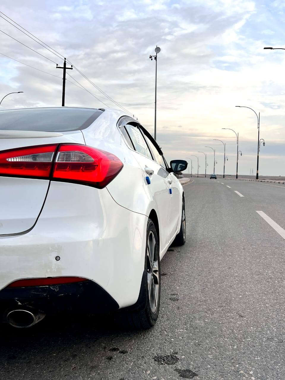 سيراتو 2013 خليجي
للبيع فقط

رقم اربيل الجديد باسمي تحويل ثاني يوم سياره بيها صبغ بنيد وجاملغ السياره حلوه وجديده مكينه 1.6 لا مفتوحه ولابيها تبخير ولا تنقيص السياره فول مواصفات 
1.فتحه سلايد
 2.تبرید قطعتين امامي +خلفي
 3.شفتات ستيرن
4.تخم تاير جديد
5.خمسه ويل كب 
 6.مري شفط
7.اشاير بل مري
8.تحكم ستيرن 
9.كير 6 نمر
10.مثبت سرعه
11.ثلاث انضمه قياده 
12.لايت اوتو 
14. 4  دسك
15.حساسات خلفي+ امامي
16.لد امامي+خلفي
17.كاعيه قماش
18.شاشه+ كامره
19.داخل اسود
كاربون بانزين بيها 
بعد بيها مواصفات. 
  
السعر ١١٣.
للتواصل... ***********

مكان السياره موصل
