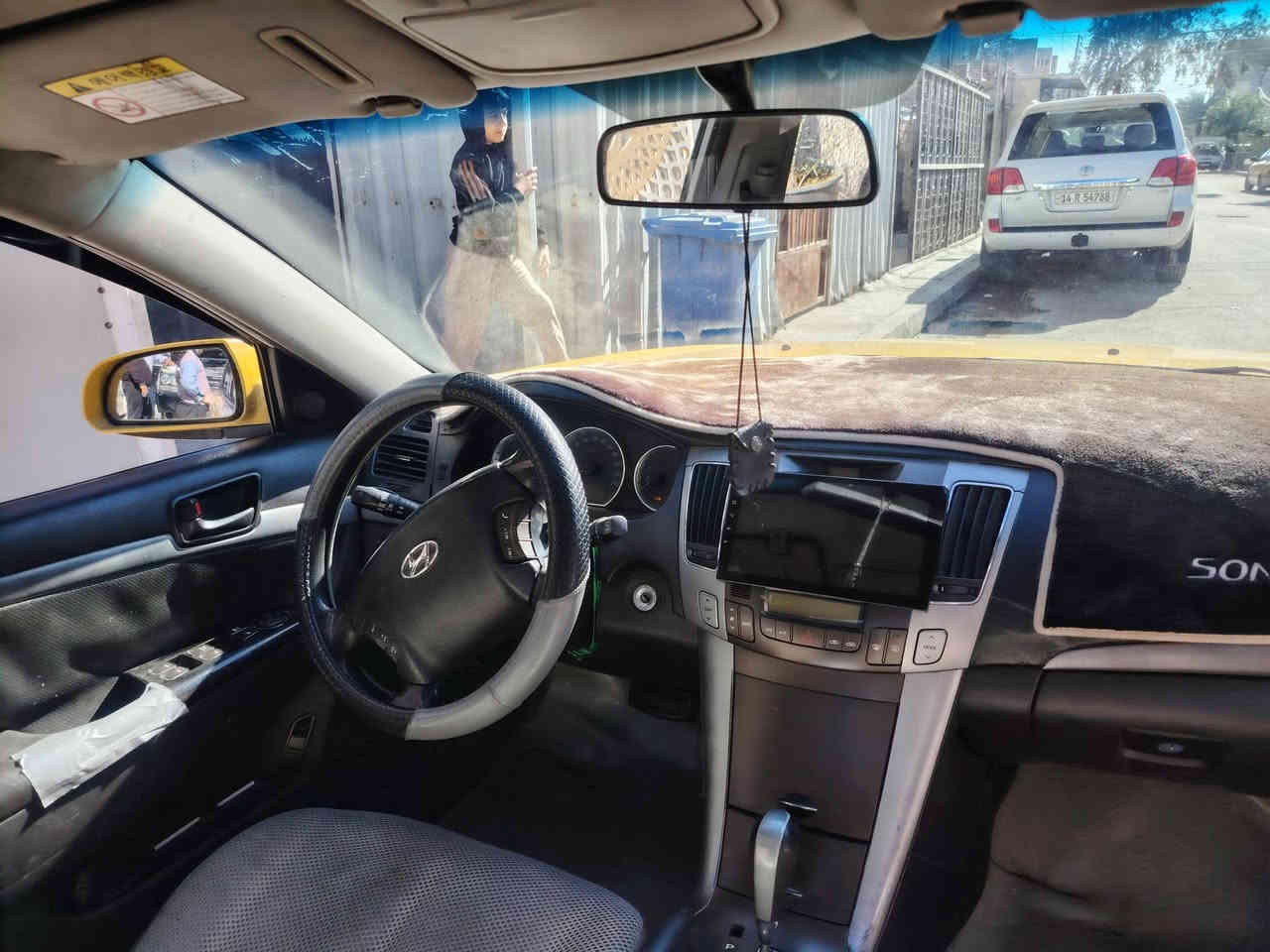 السلام عليكم لبيع سوناته خليجي ٢٠٠٩ بسمي رقم الإنكليزي ٢٠  هزه جديده  محرك كير صدر تخم تاير حادث جاملغ وبنيد منظومه غاز شغاله السعر ٨٠ وبي مجال بسيط العنوان بغداد ***********
