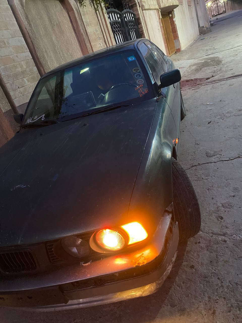 السلام عليكم
BMW 535 أصل 
سياره اني صاحبها الشرعي تريد وكاله أو تحويل سنويه لل 2030
محرك وكير شرط 
سياره نشطه تحريكه ومعدل نار 🔥
سياره بدون ضرر شرط ولاصبغ
فول توماتيك سلايت كشنات تدفئة 
برده خلفيه سياره مسوي عليها ادامه كامله من البانزين نوزلات كاردن جديد 
درايم شافت طخم تايرات ويل صقر أصلي شاشه كامره 
دعاميه كدام أم بجم أم لايتات دخاني 
وزينون منظومه
مكان السياره موصل 
***********
