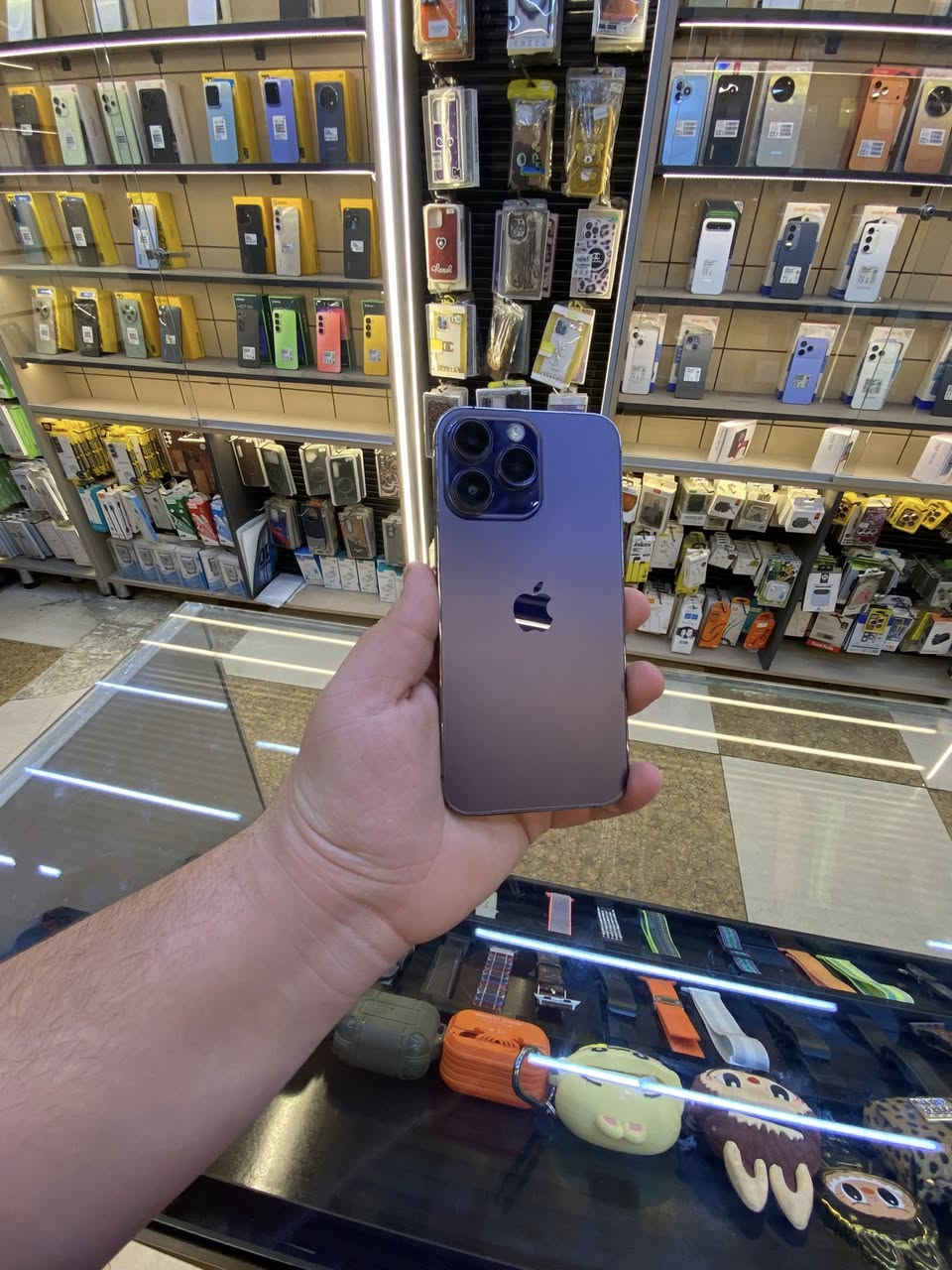 ‏سلام عليكم iPhone 14 Pro ماكس  ‏مبدل شاشة Old وبطارية وظهر أصلي إذا مو أصلي الظهر يرجع الجهاز وصلن مابين الضهر مبدل السعر 525 العنوان بغداد باب المعضم ماعندي. توصيل وماسنجر ماعندي. فقط وتساب. ￼￼￼￼


**إذا كنت صاحب هذا الإعلان وتريد حذفه لأي سبب، رجاءا أرسل رسالة إلى الدعم الفني**