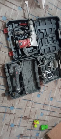 دريل  وليزر  وهزاز  غراض سيراميك نضيفات كلش ملأت شغلي الله شاهد  بس بط...