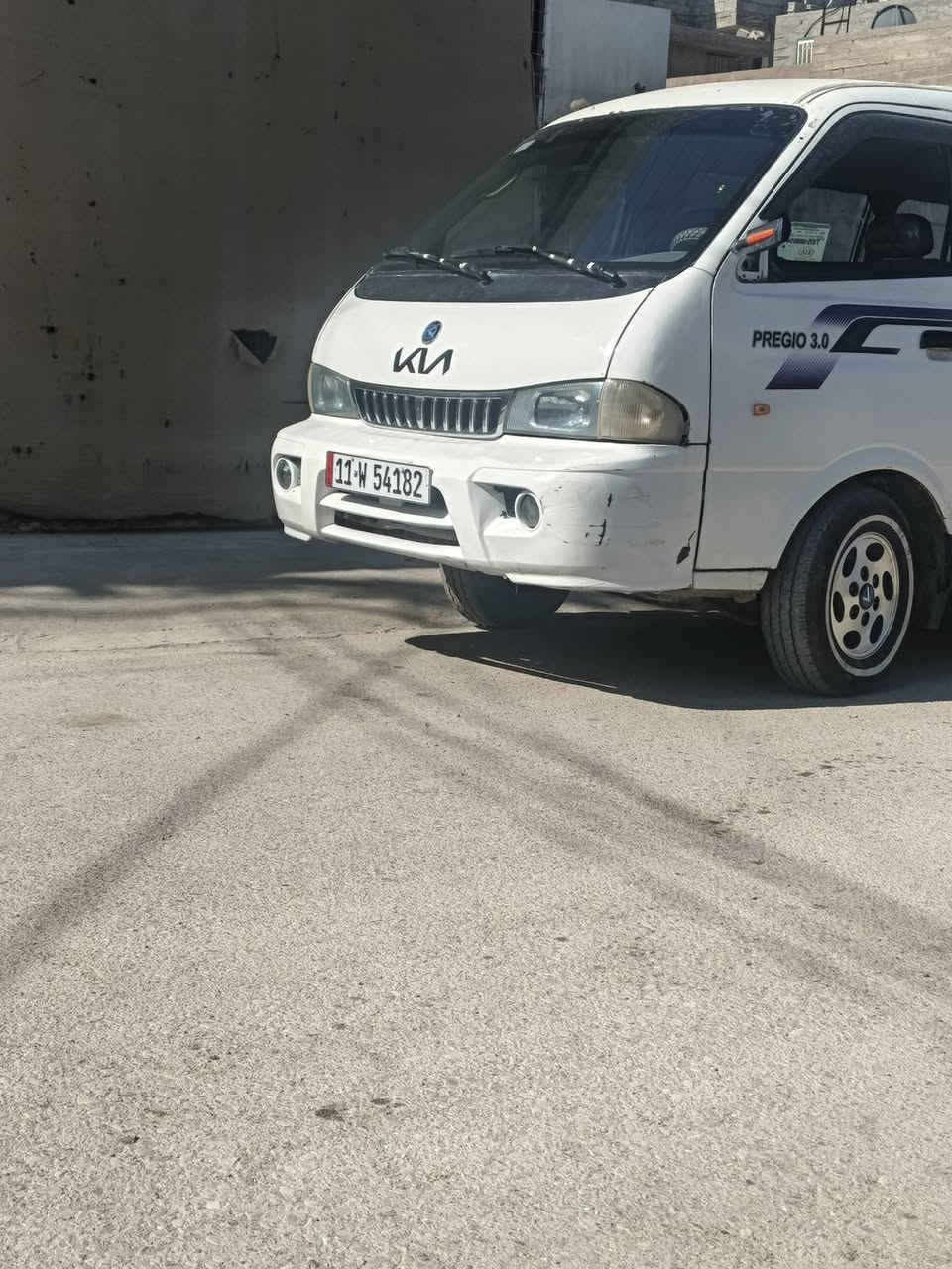 بريجو موديل ١٩٩٧ مكينه بيه بخار معمره عام ب٥٠ وبيه مجال رقم انكليزي بغداد 
***********
