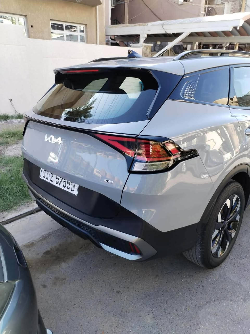 كيا سبورتج موديل 2023اكس لاين  امريكي رقم بغداد
فول فول مواصفات اعلى فئة بانوراما 
وارد امريكي حادث
لون سموك مميز
 حافت البنيد بدون تبديل ليبل واحد  بدون ارباك 

مواصفاتها :-
1. محرك 2500 
2. كير 8 نمر
3. ماشية 40 ميل
4. بانوراما
5 كامره 
5. بصمة : تشغيل - ابواب - صندوك
6. صندوك كهرباء
7. شاشة كبيرة على طول الدشبول دجتل كامل 
8. كيجات الكترونية متغيرة حسب الوضعيات
9. انظمة القيادة : سبورت - سمارت - نورمال
10. كشنات جلد اسود بقلاوه
11. كراسي كهرباء فول تحكم 
12. اضواء ترحيب عند الاقتراب مع ترحيب داخلي عند الصعود او المغادرة
13. شحن وايرليس
14. كشنات تدفئة ومنافذ تايب سي عدد 3 مع 2 في الكشنات ومنفذ يو اس بي ومنفذ جداحة
15. هاند بريك بصمة
16. اوتو هولد
18. فول رادارات امامية وخلفية وجانبية
19. تحديد مسار ذكي
20. قيادة أليه ذكية
21. نقطة عمياء
22. كروز سرعة
23. وتدفئة كشنات مع تدفئة ستيرن
24. سستم صوت هارمان كاردون 
27 وضعيه تغير صوت المحرك
28. اشاير بالمري
29. تشغيل عن بعد
30. شاشة لمس متغيرة لتحكم الميديا او لتبريد
31. ستيرن فول تحكمات
السياره مواصفات فول 1/1
للبيع  فقط

رقم صاحب سيارة ***********
