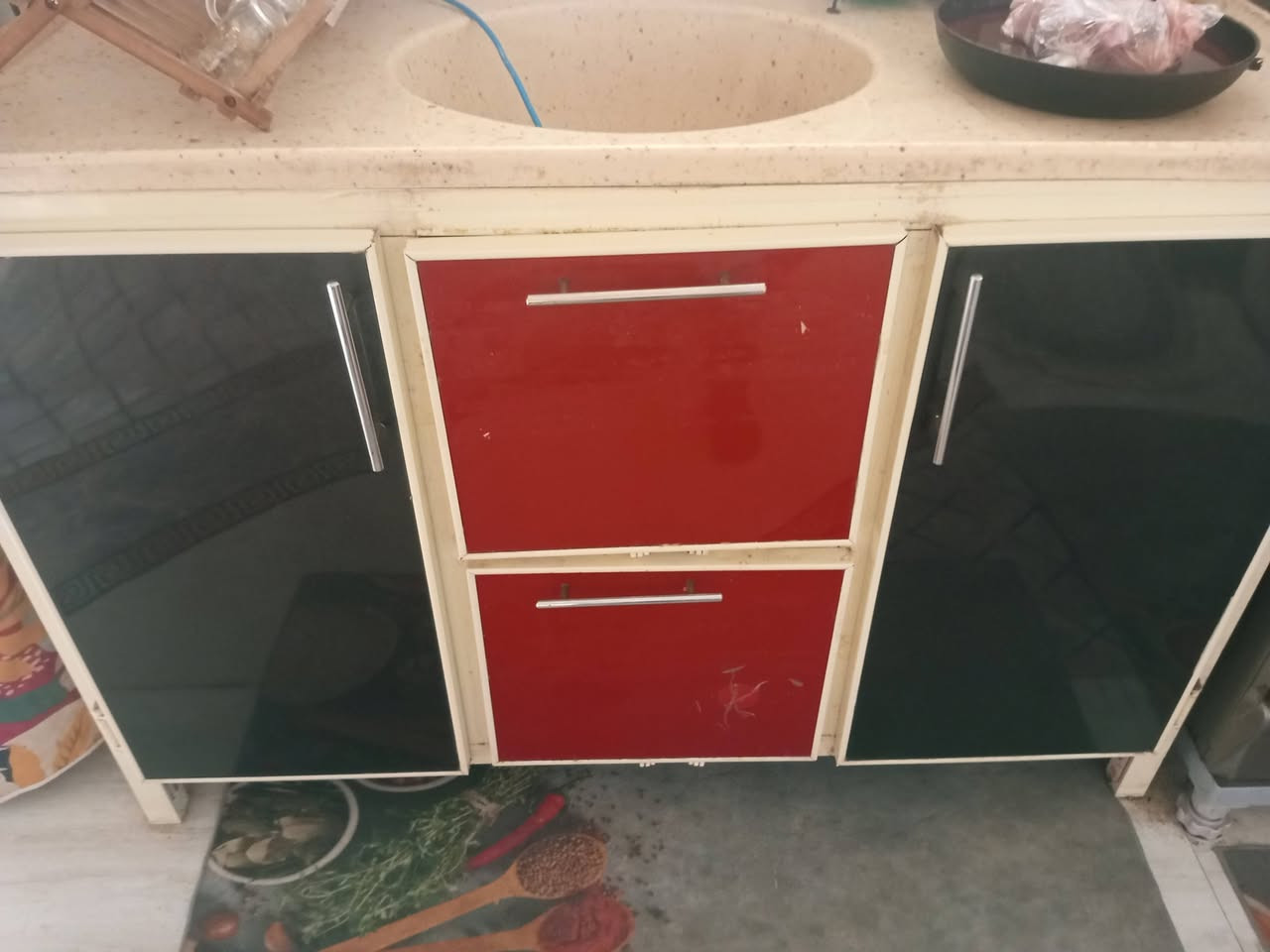 السلام عليكم كاونتر للبيع نظيف جدا مثل مابين بالصور ومقطع الفديو
السعر 125الف وبيه مجال قليل


**إذا كنت صاحب هذا الإعلان وتريد حذفه لأي سبب، رجاءا أرسل رسالة إلى الدعم الفني**