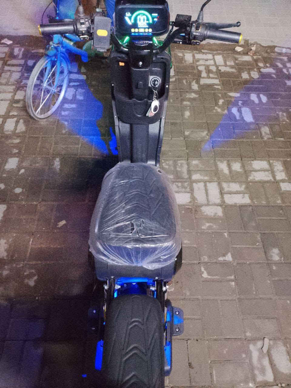 السلام عليكم دراجة شحن للبيع 
نوع R9
خمس بطاريات 
نضام بك 
دبل اشارة 
ملف 1200
البطاريات اخت الجديدة 
المكان كربلاء حي الغدير 
للاستفسار الاتصال على الرقم 
***********
