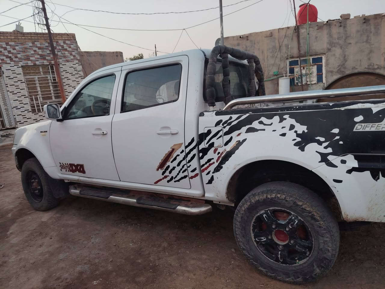سياره للبيع تاته موديل 14نضيفه جاهزه محرك جديد حداديه كير تبريد تحويل مباشرسعر 60وبيهه مجال محافضة ميسان المجر الكبير  استفسار ***********
