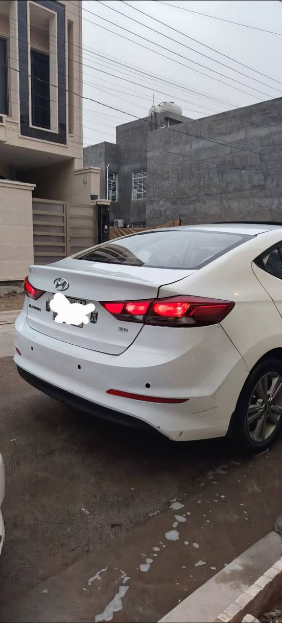 السلام عليكم .🤚
النترا خليجي 
محرك ٢٠٠٠
كير اي تي
فتحه سقف 
تحكم ستيرن 
تحكم لايت
المعروف على الخليجي
والضرر موضح بالسونار قبل ٣ ايام سونارها  
رقم بغداد مشروع وطني 
السكن بغداد 
رقم الواتساب ***********
