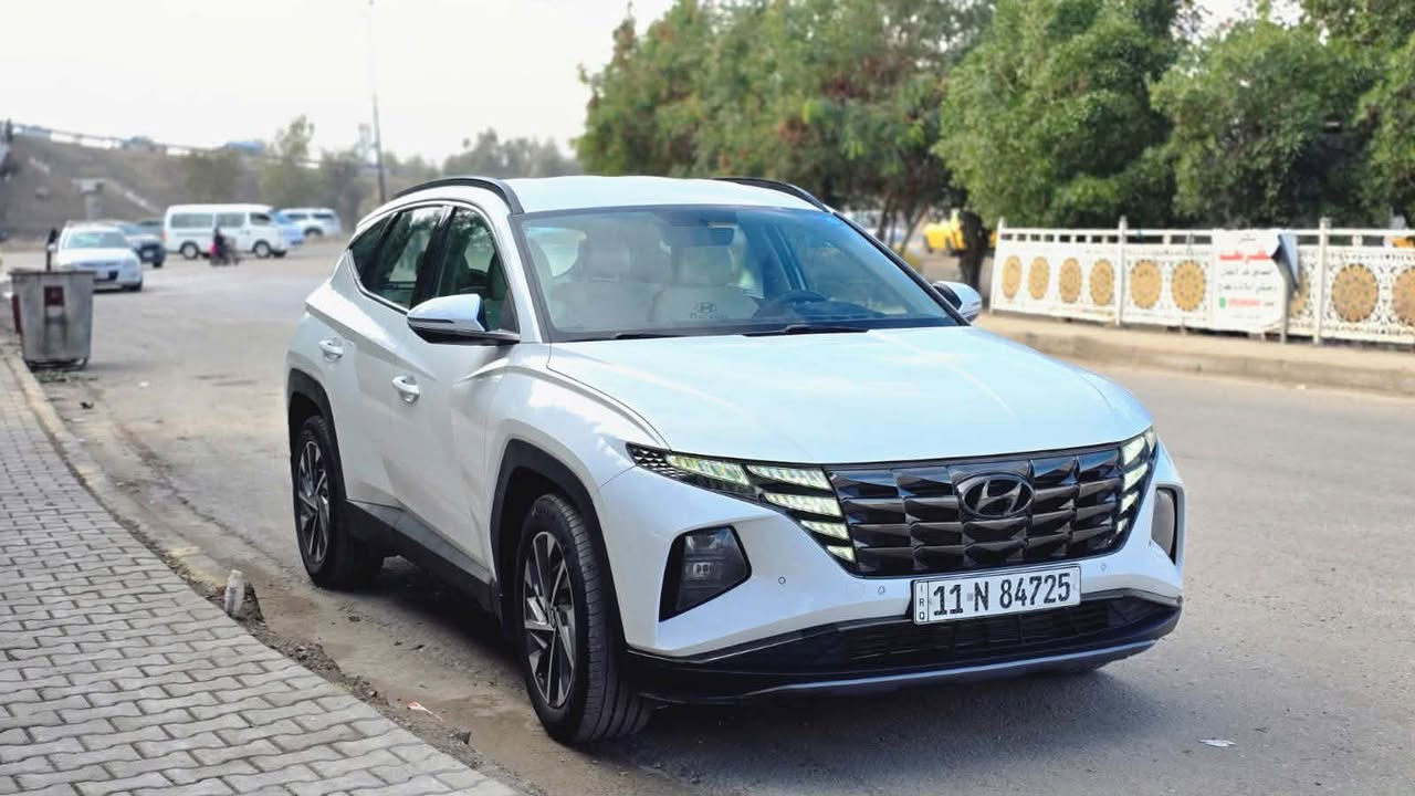 سلام عليكم 
للبيع ولمراوس حسب القناعة 
توسان  موديل 20 خليجي
كير و محرك بلادي ع شركة  ماشية 68 الف
سعر 197  وبيهة مجال  
 مكاني بغداد    
للتصال /  ‭ ‭ ‭٠٧٨٧ ٤٩١ ٤٧٣١‬
