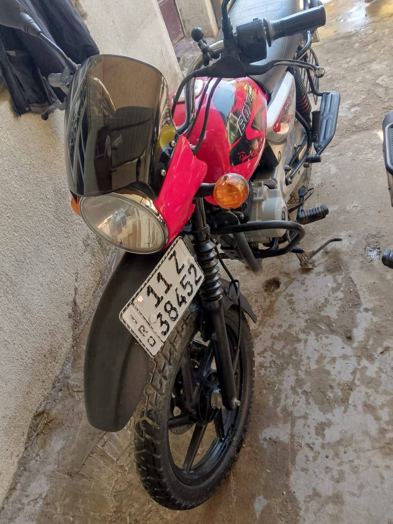 السلام عليكم بوكسر للبيع موديل 22 الدراجه نظيفه بشوفت عينكم الشراي يتصل العنوان بغداد حي العدل 
السعر 2,350تحويل ثاني يوم
***********
