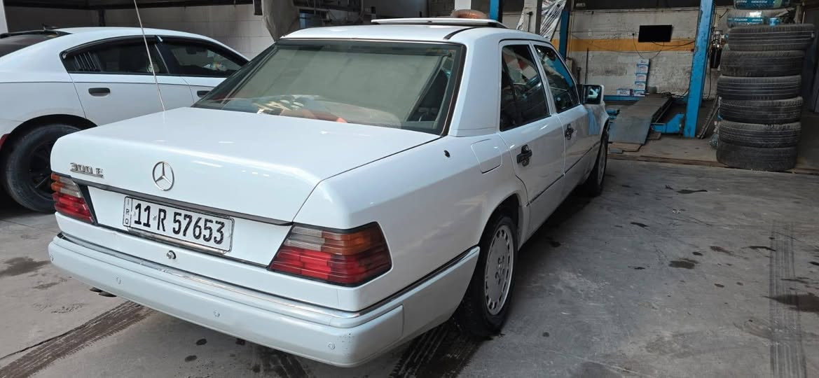 اللهم صل على محمد وآل محمد السلام عليكم
مارسدس دب 90 رقم بغداد انكليزي باسمي سيارة جاهزه فول مواصفات احلى من الصور ستلايت طكتين اريل كهرباء مع المسجل مكينة كير بلاد قبق اسود 300 كفاله سيارة مكفوله من الضربه والصبغ كشنات كهرباء لايت زنون تحكم صوت تخم تاير حداده طوبه قواعد دبلات سليمه بلاد صيدلية كتلوك كل نقص ما بيها الحمد لله مكان سيارة بصرة للإستفسار *********** السعر المطلوب ٨٧ بيها مجال للشراي ان شاء الله
