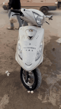 سلام وعليكم دراجه كامكو مديل ١٨دراجه واكف عل ناصريه شلع نضافه فوال دراجه تحفه الي ياخذه يخليه تحفيه وبس يباوع عليه🤪كأمره وشاشه نضافه فوال الدراجه صاله ١٥يوم من طلعته من الرمبه دراجه فوال مكاني رفاعي شلعه شك الكاع اتحده اي واحد بهيج نضافه وشلعه ولمعدل دراجه فوال ونضافه وشلعه مديل ١٨السعر مليون وتلثميه وخمسه وعشرين متحصل بهيج نضافه وعلي وبيه مجال لشراي واني خادم 🥴🪐


**إذا كنت صاحب هذا الإعلان وتريد حذفه لأي سبب، رجاءا أرسل رسالة إلى الدعم الفني**