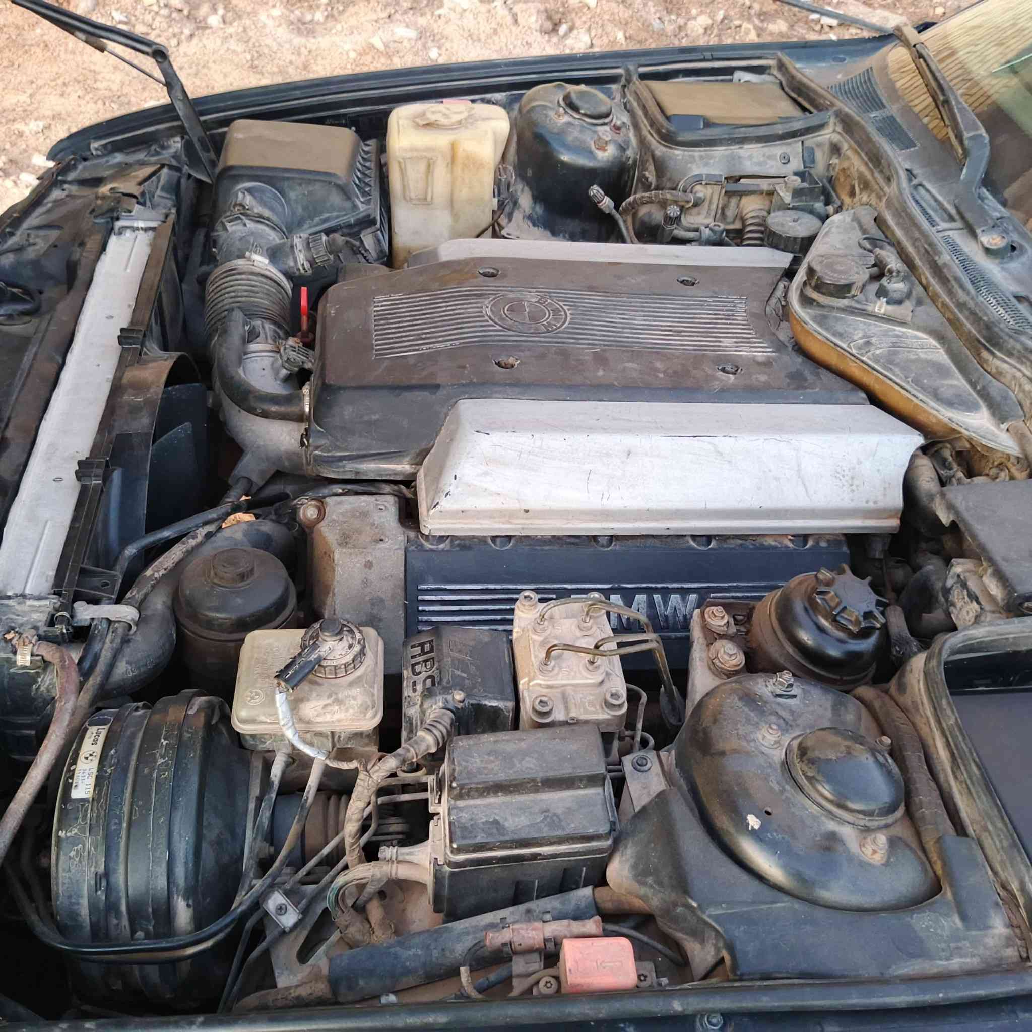 السلام عليكم اخواني
ياالله للبيع بي ام 730حجم 8سلندر رقم بغداد الشرعي يمي شرط تگعد يمه بحضوري وتتفقون عله التحويل مكفولة من الحادث والكير والمحرك مكفول فقط الفتحة والتبريد ما يشتغلن والعطل بسيط موديل 92 السياره بالكوت مركز المدينة السعر 58ورقه للاتصال اخوكم سعد 
***********
***********
