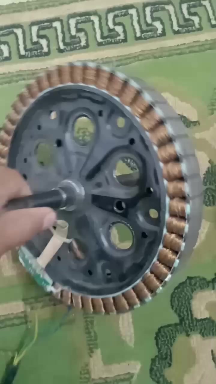 اطوني سعر احسن ما بيعهن لابو العتيك 
التوضيح بالفيديو عنواني مدينة الصدر اكو توصيل داخل بغداد
رقمي :***********
