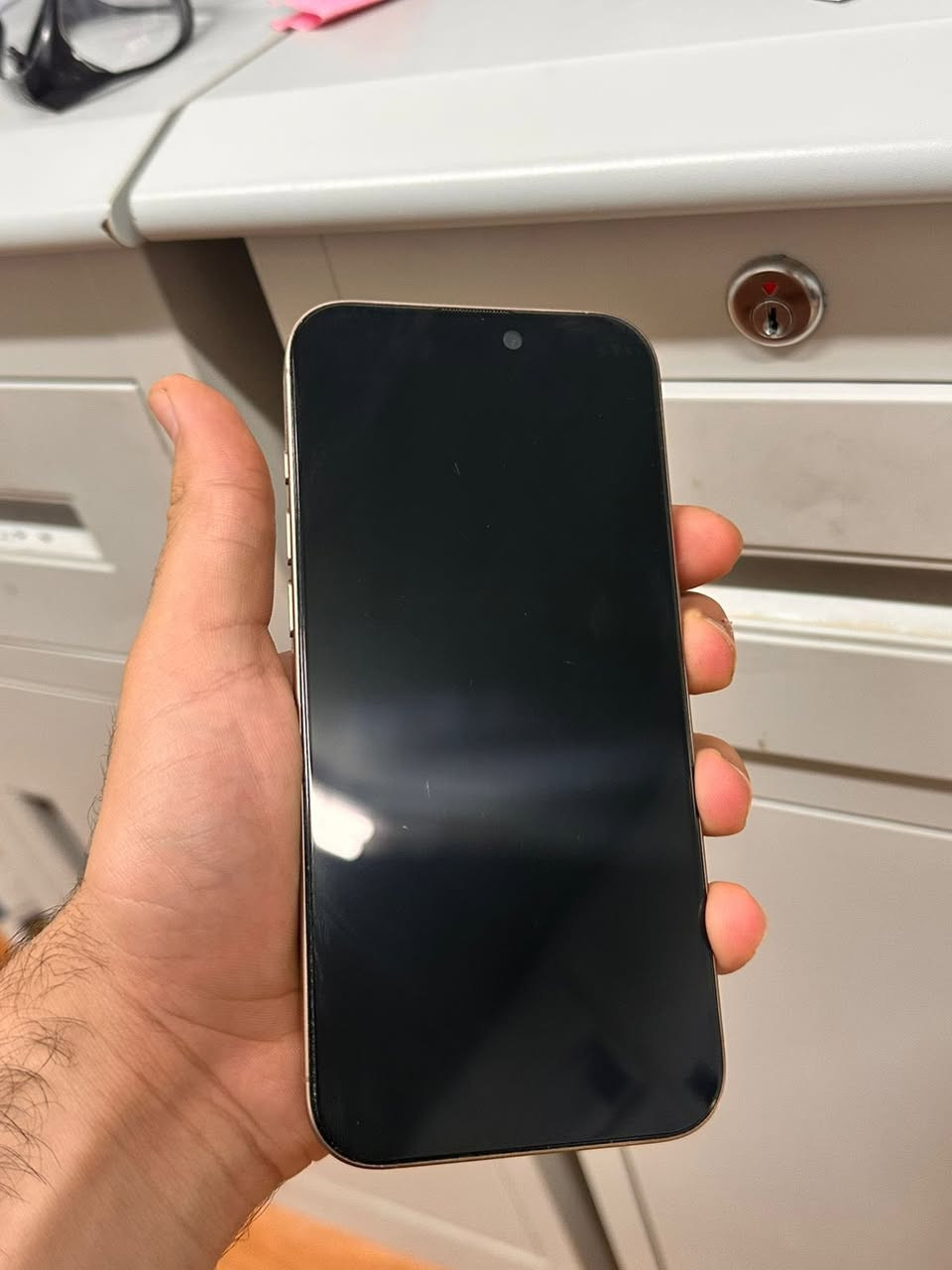 السلام عليكم ايفون 16 pro max للبيع ذاكره 256 بطاريه 93 نظيف جدا
*********** مكاني بصرة
