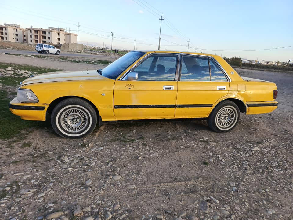 سوپر سیدان مودیل 1990
مەکینە ی vvt لۆکی بۆبەستراوە 
سەنەوی ئەصڵی بەشەرتی ئەوەلیات
کارتی بەنزینی هەیە 
تەقەو ڕەقەی تیانیە 
لێدراوی نیە هەموگیانی لەسەر شەریکەیە 
بۆزانینی نرخ ژ.م *********** شمشمل, السليمانية
