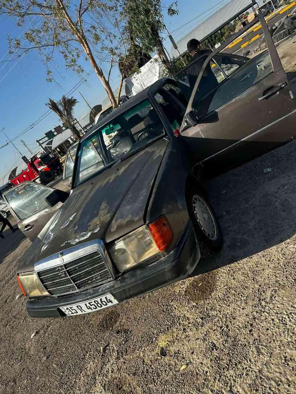 مارسيدس موديل 92رقم جديد سايره مكفوله حداديه توني مسويه قواعد بلااد
كير مكينه مال راس الثور مكفولات سياره حلوه مال جناي السعر 30 وبيه مجال الشراي ***********
