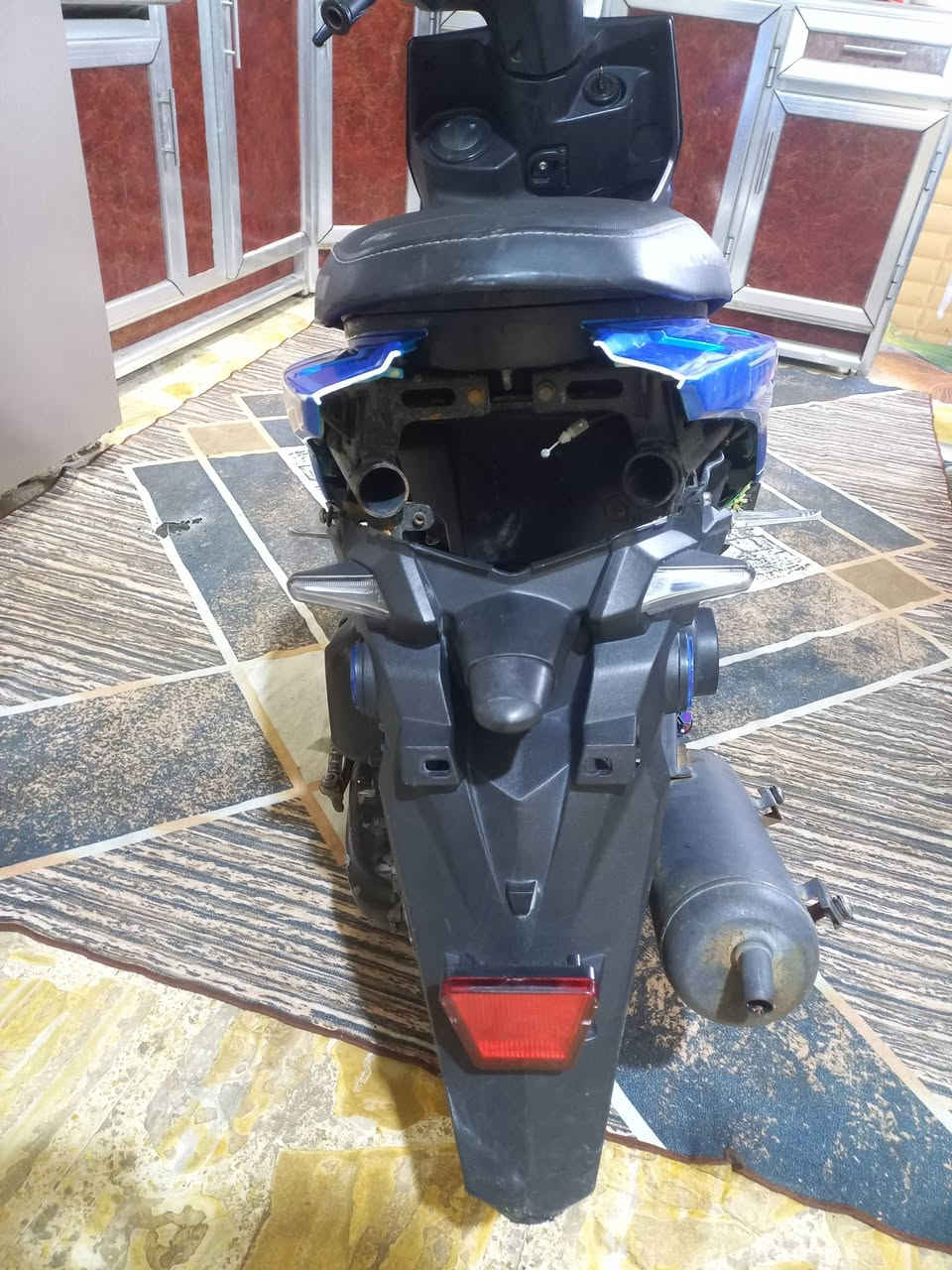 السلام عليكم دراجه نوع ياماها ياباني مال رمبه صارلها شهر من نزلت من الحاويه محرك 125cc،سرعتها 120 محرك الدراجه وشلعتها فول، الدراجه نزلت من الحاويه انكسر البكلايت الخلفي،
المكان كربلاء الحر قرب مدينة العاب نوارس *********** بي اتصال خط وواتساب والخاص مفتوح السعر،575 وبيها مجال
