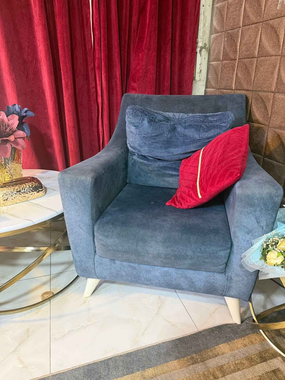 السلام عليكم  
اخوتي عندي هذا التخم رايده ب 350 وبي مجال بي اضرار بسيطه  كلش بصراحه تخم راقي ويصير سرير هم وشي مرتب الي يحب يتواصل هذا رقمي 
***********
