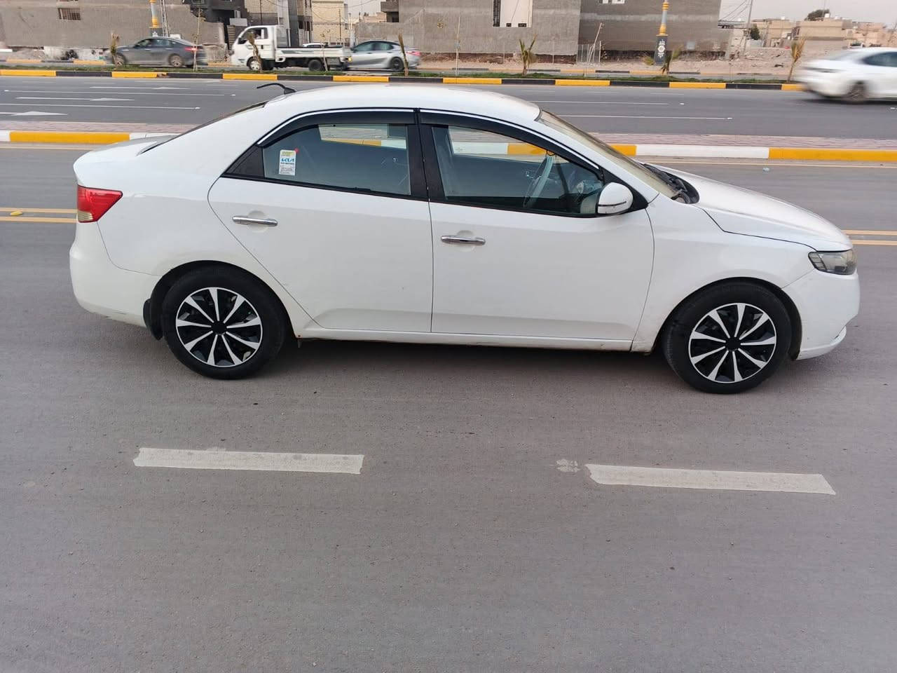 السلام عليكم سيراتو موديل 13 خليجي نص فول مواصفات شاشه كامره خلفيه حساست خلفي امامي شفتات ستيرن جهتين تحكم ستيرن جهتين مكينه وكير 1600 حداديه خلفي امامي جديده كهربائية فول شغال تبريد تدفه تخم تاير ويل كب سنويه الغايه 2027 ابسم كردي تريد تحويل او كاله سعر 93 العنوان كربلاء ***********
