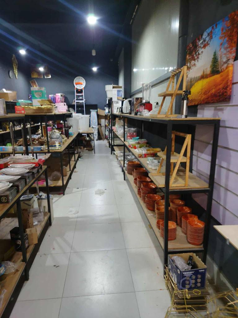 ئەم ڕەفانە بۆ فرۆشتن
سلێمانی
*********** السليمانية, العراق
