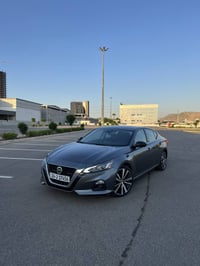 نيسان التميا موديل 2021 موصفات SR فول عده فتحه سياره كلين بدون صبغ بدو...