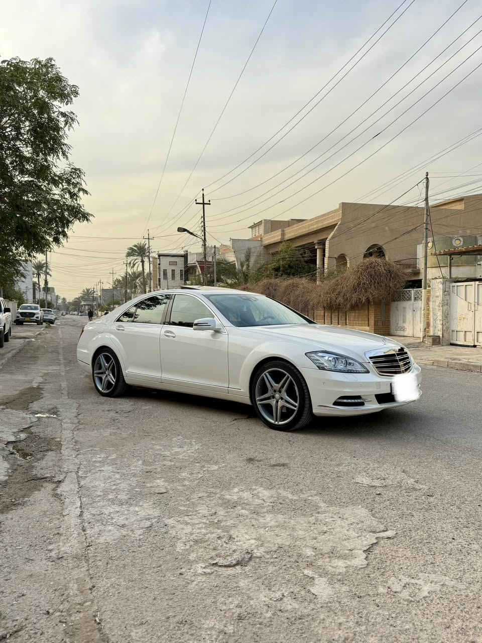 🛑🛑🛑للبيع او مراوس حسب القناعة🛑🛑🛑
🔥 Mercedes-Benz S350 | موديل 2011 🔥

فخامة ألمانية حقيقية… راحة، هيبة، ومواصفات تخليك تعيش تجربة S-Class بكل تفاصيلها 👌

🚘 وارد ألمانيا 🇩🇪

📊 العداد: 180,000 كم

🎨 داخلية أسود ملكي فاخر

🛡️ مكفولة بالكامل

(صبغ – بارد – حدادية – تايرات – دبلات جديدة)

⚙️ المكينة + الكير: خير من الله

📄 تحويل مباشر باسمي

✨ أبرز المواصفات:

• فتحة سقف 🌤️

• رؤية ليلية 🌙

• أبواب شفط 🚪

• كشنات تبريد أمامي + تدفئة أمامي وخلفي ❄️🔥

• رادار أمامي + جانبي + نظام خطوط السير 🚨

• ستيرن كهربائي متحرك

• نظام تبريد خلفي متكامل (5 فتحات) ❄️

• بريك بصمة

• مواصفات فخمة أكثر تشوفها على الواقع 😍

📍 الموقع: ديالى – بعقوبة

📞 اتصال / واتساب: ***********

💲 السعر ٢٣٠ ورقة

✨ نعمان أوتو | Numan Auto

ثقة التعامل • جودة السيارات 🚘

#MercedesS350 #SClass

#مرسيدس #سيارة_الشيوخ

#سيارات_للبيع #سيارات_فاخرة

#NumanAuto #نعمان_اوتو

#ديالى #بعقوبة #العراق
