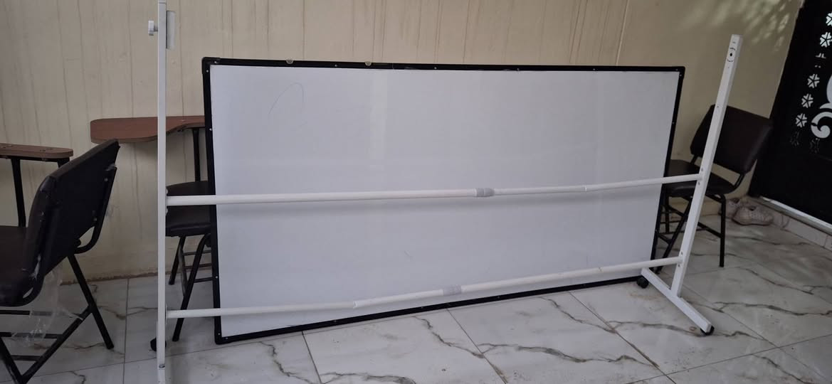 ستولات عدد 5 وصبورة مترين في متر مع ستاند صبوره كلهن ب ٢٠٠ للاستفسار
***********
