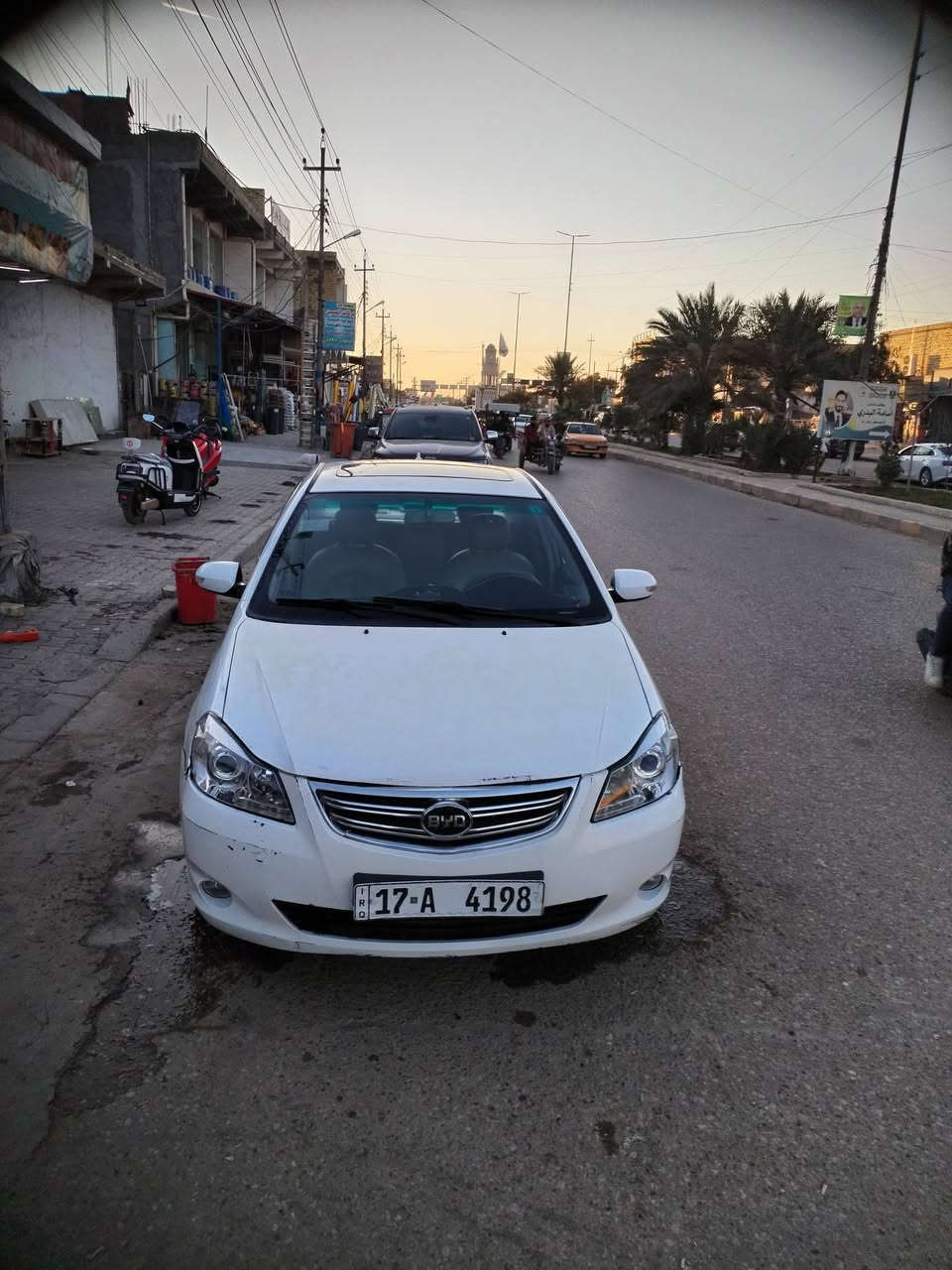 السلام عليكم بي واي دي للبيع مديل 2013سيارة كفالة عامن مكينة كوري علة تفرعاتهة حدادية نص عمر تخم تاير باتري تبريد محور شرط دفع هوة وبروده كير عادي سنوية ٣١ تنتهي ورقم انكليزي  كهربائيات شغالة وماملعوب بيهة مكان السيارة ميسان سعر السيارة 51ورقة وبيهة مجال الاتصال ***********
