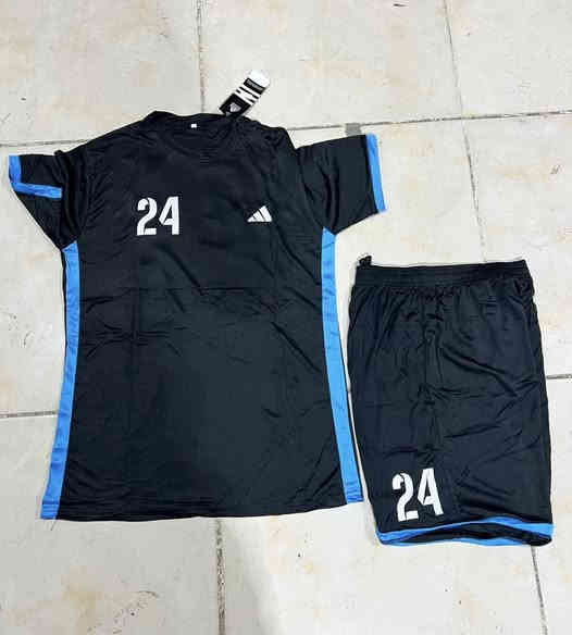 دريس و شورت مرقم ظهر و صدر و شورت 
قياسات m,L,xl,xxl 
تسلسل من 2-25 
خامة اصلي 
يتوفر خدمة التوصيل لجميع محافظات 
السعر 24 عدد ب 100 الف 
مانبيع اقل من 24 عدد 
للطلب راسل خاص 
العنوان : كركوك شورجة مقابل مركز شباب شورجة 
***********
