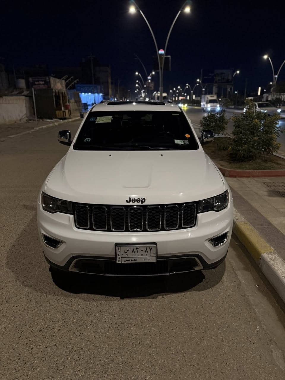 السلام عليكم   ( للبيع فقط )
السعر  265 وبيه مجال بسيط للشراي يخابرني ويامر امر

جيب كراند شيروكي ( JEEP GRAND CHEROKEE )   

اللون : ابيض 

الفئه : LIMITED PLUS  

موديل: 2021

رقم السياره: بغداد تحويل اي وقت   

المحرك: 6 سلندر 3600 ( كفاله )

المسافه المقطوعه : 40 MI

حاله السياره :  (تقرير غرق تعمل وتسير شرط قطره مابيه وشرط الفحص ) كفاله من الصبغ ( لاضربه ولاصبغ ولاتبديل ولافتح ) 
**********************************************
1- فتحه سقف ( سلايد رووف )
2-كاميرا خلفيه دواره 
3- شاشه كبيره مع نظام ملاحه نفكيشن GPS
4- رادار خلفي وجانبي 
5- توقف ذاتي عند فتح الباب
6- داخل جلد اسود بلاد  
7- دخول ذكي بصمه
8- سستم صوت الباين مع سماعات الباين 
9- شفتات استيرن 
10- حساسات خلفيه واماميه
11- المقاعد الاماميه ( حضن ) وكهرباء
12- مرايا متحسسه للاضاء العاليه + نقطه عمياء 
13- المصابيح زنون بلاد ( عالي وناصي )
14- شاشات خلفيه بلاد 
15- مري قلاب + اشاره بالمري + هيتر بالمري
16- المقاعد الاماميه والخلفيه تدفىه وتبريد مع استيرن تدفئه
17- كرسي السائق خزن ميموري ( وضعيات الجلوس )
18- جنطه كهرباء 
19- استيرن كهرباء 
20- دفع رباعي 4*4
***********************************************
*السياره نظيفه وناصبه وكدامكم الصور ومابيه نقص* كير تبريد كفاله ع وضع الشركه  

مكان السياره : ذي قار ( ناصريه )

 ***********
واسف ع الاطاله
