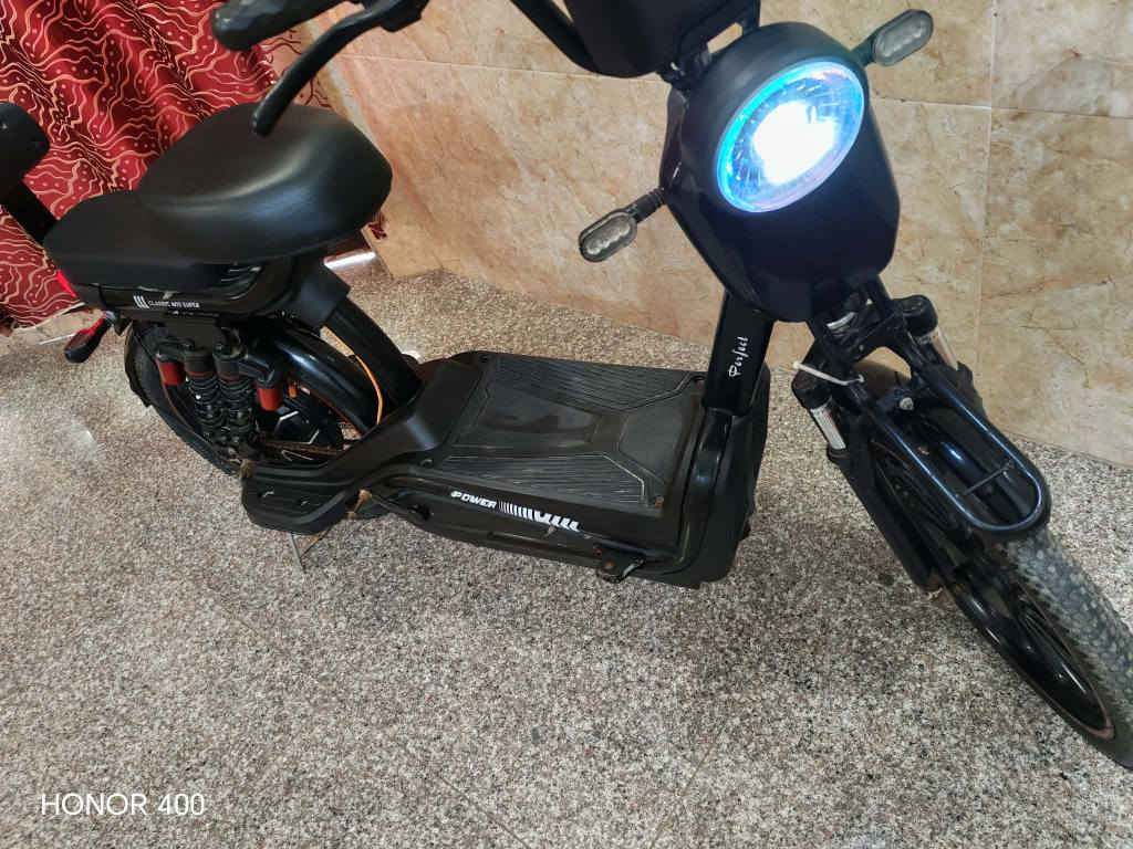 السلام عليكم باسكل شحن للبيع حجم كبير موديل 2024 كامل المواصفات سعره 250 اوبي مجال للستفسار التصال علئ الرقم المذكور ***********
