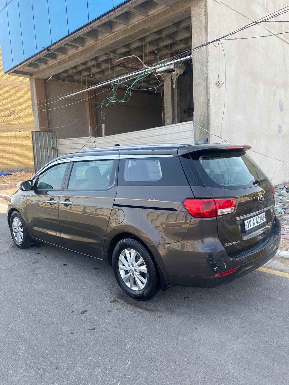 كيا سيدونا 2016
6v
موصفاته
بيبان كهرباء وداخل رصاصي 
كشنات كهرباء 
بردات بلاد 
يدات نيكل 
اشاير بلمري 
مري شفط 
دخول ذكي 
تحكم ستيرن جهتين 
لد داخل الايت 
كشاف ضباب 
تبريد منفصل 
السياره مكينه وكير بحاله ممتازه ماشيه ١٢٩ فقط يعني ستخدام شخصي مو خط حادثه  من امريكه جملغ خلفي وبابين رقم كربلاء الجديد هزه جديده بسمي سعرها 155 وبيها مجال مكانه كربلاء (رجاء اقره المنشور واتصل وفقط بيع مكلف بلنشر ) الرقم للستفسار ‭٠٧٧٢ ٦٧٨ ٠٤١٥‬
