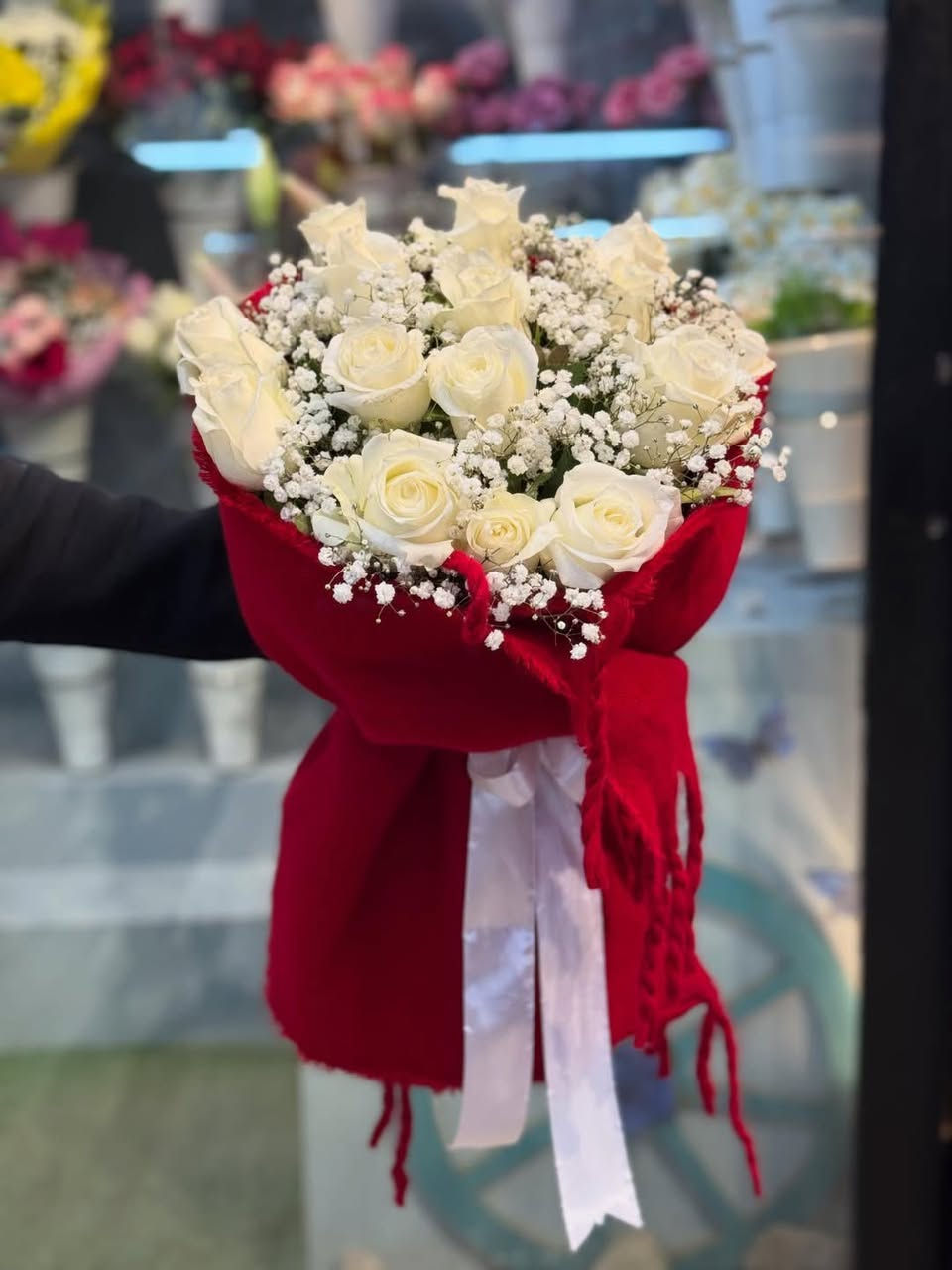 🔥🔥عرض راس السنه🎄🌲ورد طبيعي سعر الورده الفين دينار فقط هاي لااسعار فقط يم مكتبة دار العلم للحجز***********   عنوان قطاع28شارع السوك مجاور مجمع محمد الموسوي متوفر توصيل 🚕 سعر التوصيل الفين
