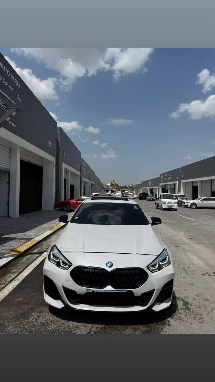 BMW 2024مۆدیل  
228i 
مواسەفات فول فول 
پانۆرامە و ناولیدی بیلادی و کامل گیچ ئەلیکترۆین و ئاوینە شەفت و بریک بەسمە بریک ئۆ تۆ و رادار و حەساسی پیش و پشت و گیڕ و مەکینە بەشەرت و 45 هەزار رۆشتوە و کۆمەڵیک مواسەفاتی دیکە 
سەیارەکە ٥ پارچەی بۆیاغە لەسەر ساغە بەبی ناو گرتن و پشت و پیش کەپس و سەیارەکە 
زۆر زۆر جوانە 
نرخ ١٨٢ وەرەقە و مەجالیکی کەم 
ژمارە مۆبایل ***********لە هەولیرە أربيل, العراق
