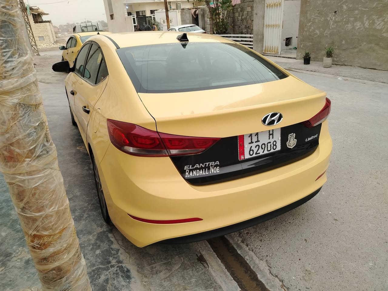 السلام عليكم النترا موديل 18 فول لمتدد حادث موضح بالصور جاملغ وبنيد ماشيه 195 الف مكينه برغي ممفتوح بيها جاهزه من كلشي بسمي تحويل ثاني يوم السعر 128 عنواني بغداد بوب الشام للأستفسار ***********
