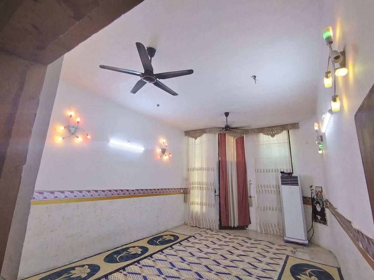 بيت جسر دياله جديد كرغوليه بيت على شارع مساحه 300 متر خطين ماي وكهربه خير من الله وتفاصيل خاص


**إذا كنت صاحب هذا الإعلان وتريد حذفه لأي سبب، رجاءا أرسل رسالة إلى الدعم الفني**