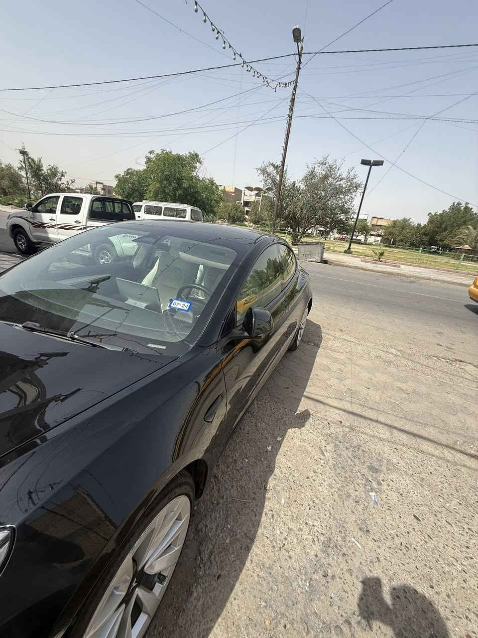 السلام عليكم
تسلا مودل 3 2023 للبيع

السيارة حادثهة قبق جنطة وجاملغ الخلفي 

وبيهة بارد بصيط

تك ماطور  اون لاين

داخل ابيض ماشية 43 الف 

السعر 155 وبيهة مجال 

مكان بغداد حي الجوادين

الرقم ***********
