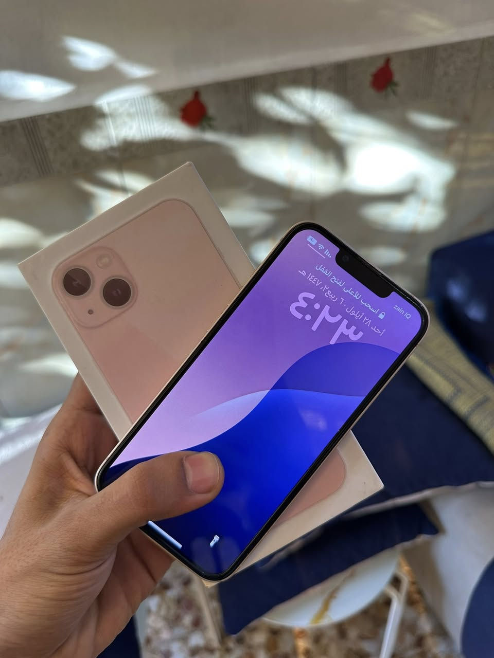 ايفون 13 العادي
اللون وردي 🩷 الذاكره 128 

التلفون مستبدل شاشه وبطاريه نسبتها ١٠٠٪؜

نت اتصال كامره فيس ايدي كله شغال ✅
نموذج AA/L الاصلي كارتون مطابق

السعر 300 وبي مجال بسيط 

مكاني بابل المحاويل / ***********
