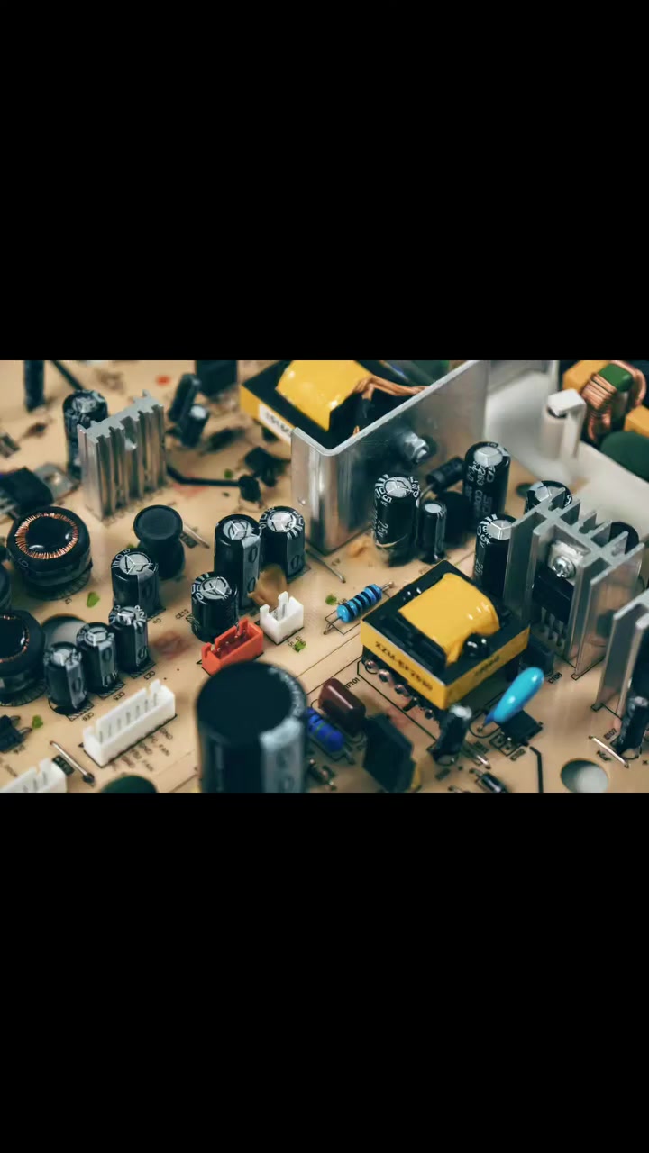 تنفيذ وصيانة بورد سيطرة و التحكم بالمحركات الكهربائية و المضخات
خدمة صيانة الاعطال الكهربائية.. صيانة الاجهزة الكهربائية 
م.علي 
***********
النجف الاشرف 
#مهندس_كهرباء 
#كهرباء #delta #vfd #هندسة_كهربائية
