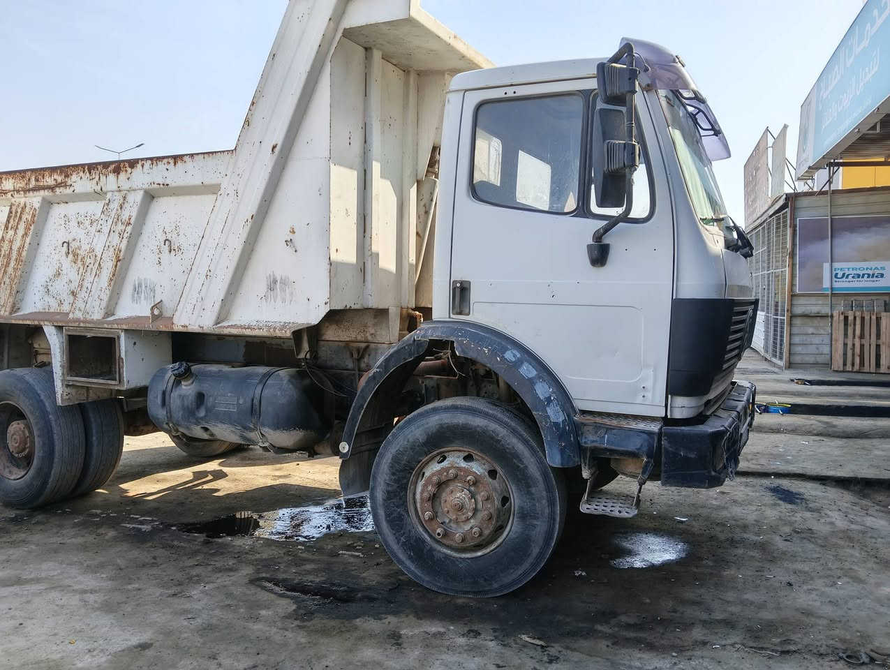 سلام عليكم البي كرواتي للبيع موديل 91 تك كلابي بلاديه على وضع الشركه شاصي فرنسي بي حنيه سبرنك 3 مكينة 34 كير سته شلعه اكسل امامي جبلبي السعر 195 المكان بغداد التاجي ***********. ***********. ***********
